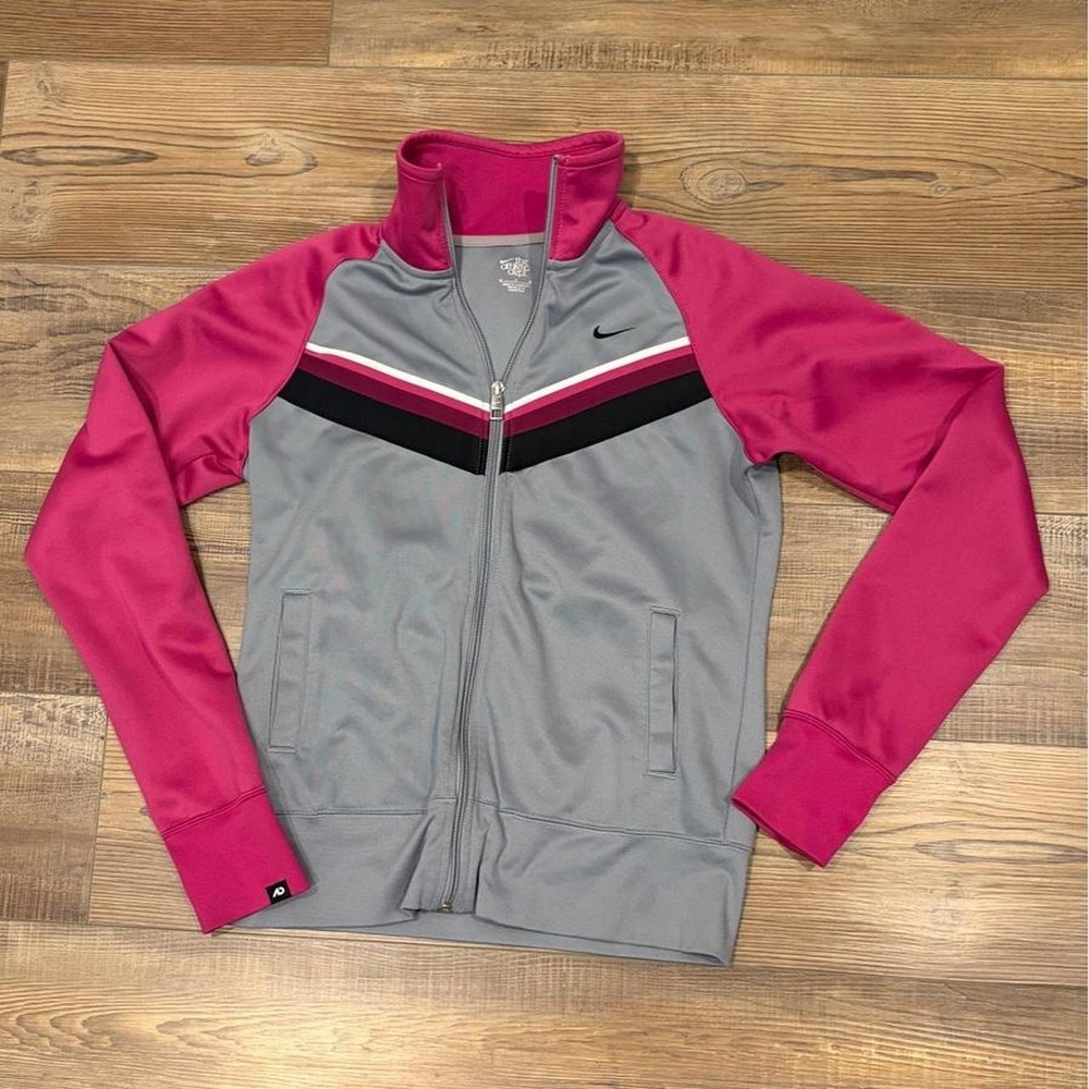 'Nike Y2K athletic zip Med jacket gray and pink zip-up jacket